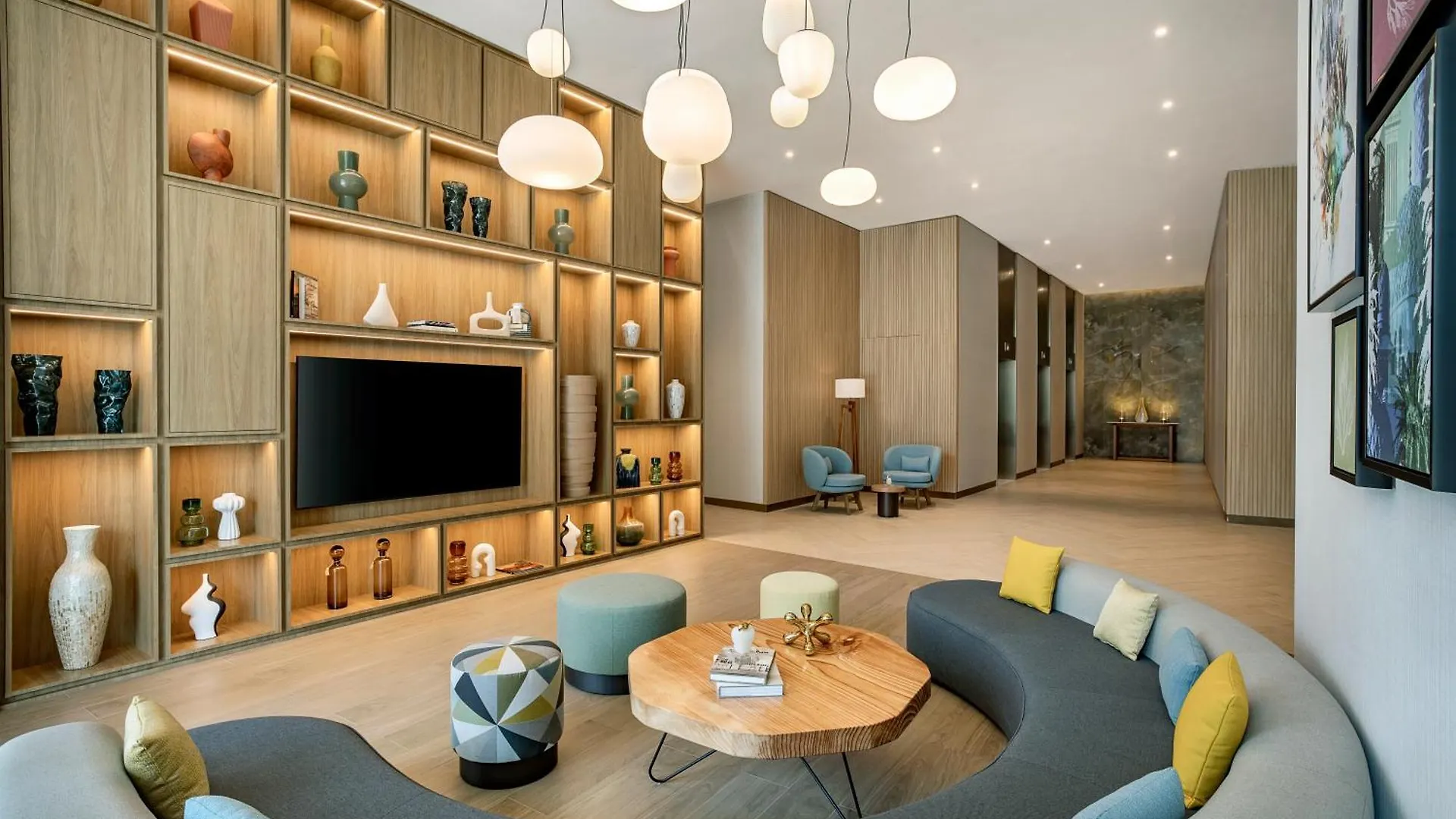 Hilton Garden Inn Dubai Business Bay 4*,